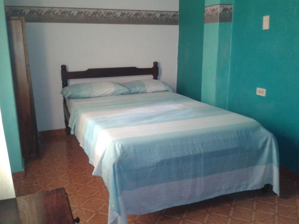 Hotel Hospederia Casa Familiar Santa Marta  Habitación foto